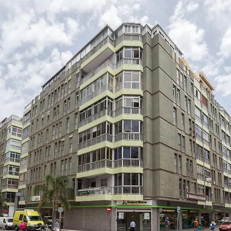 Apartament Near The Sea And