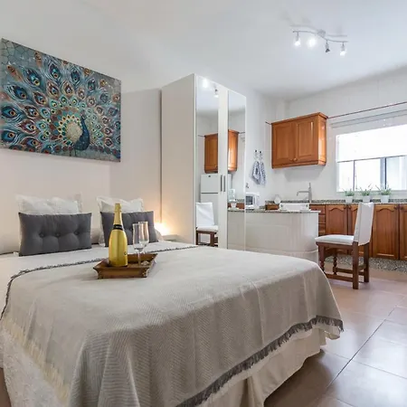 Near The Sea And Апартаменты